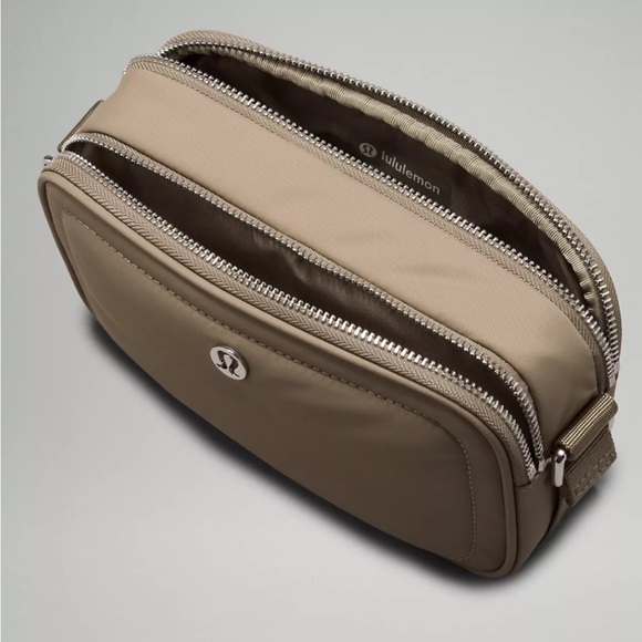 Crossbody Camera Bag - Picture 4 of 8